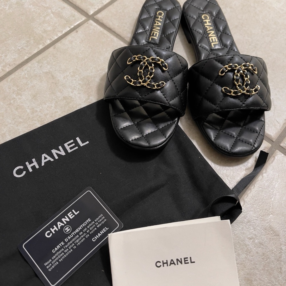 Black Quilted Sandals